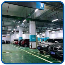 商业中心地下停车场 商业中心地下停车场